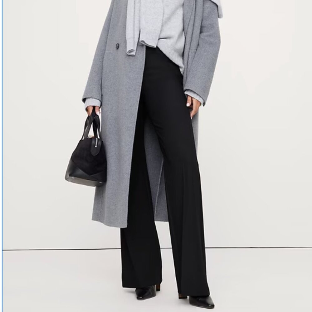 BANANA REPUBLIC High-Rise Flare Size 14 Regular Black NWT